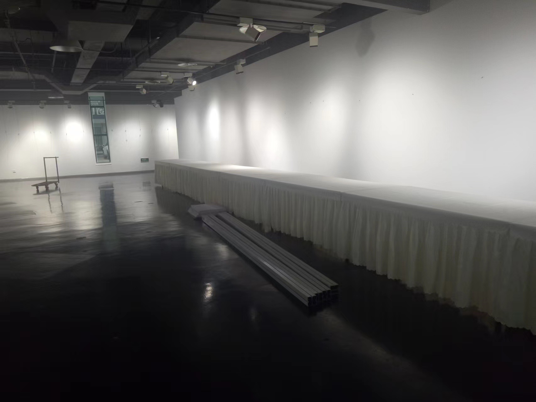 德陽(yáng)市大型活動(dòng)展板租賃搭建與專業(yè)平面設(shè)計(jì)一體化服務(wù)